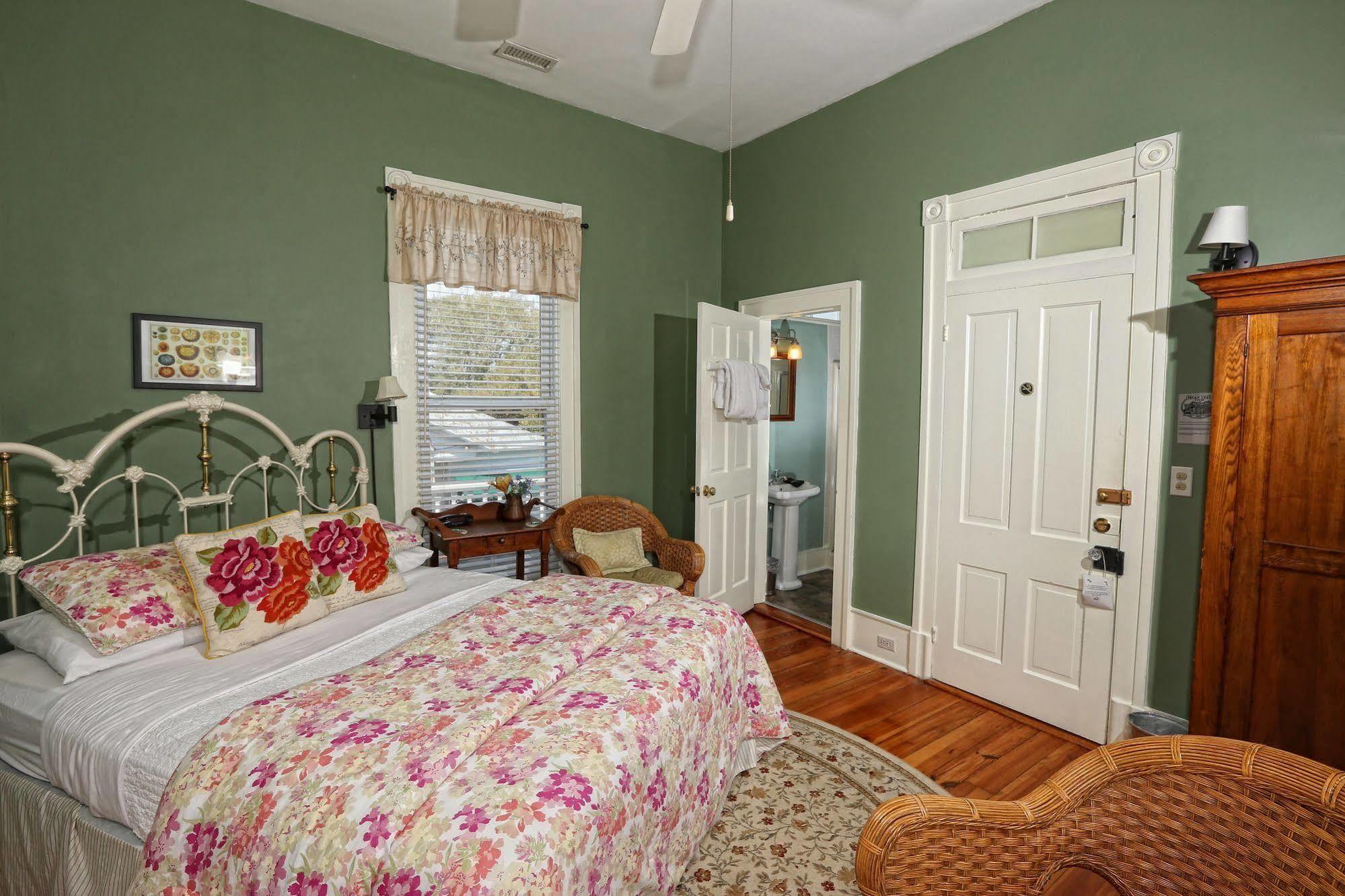 Pecan Tree Inn Beaufort Luaran gambar